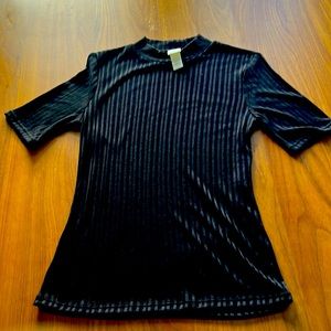Size Small Black Top